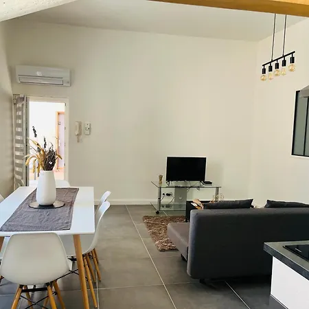 Apartment T4 Intra-muros Avec Terrasse